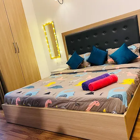 Netflix & Chill Apartment By Buddieshome Noida Exterior photo