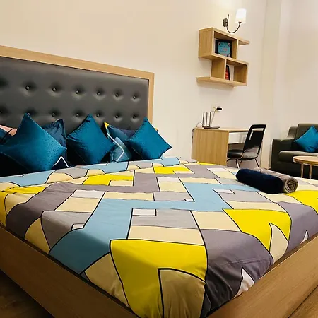 Netflix & Chill Apartment By Buddieshome Noida Exterior photo