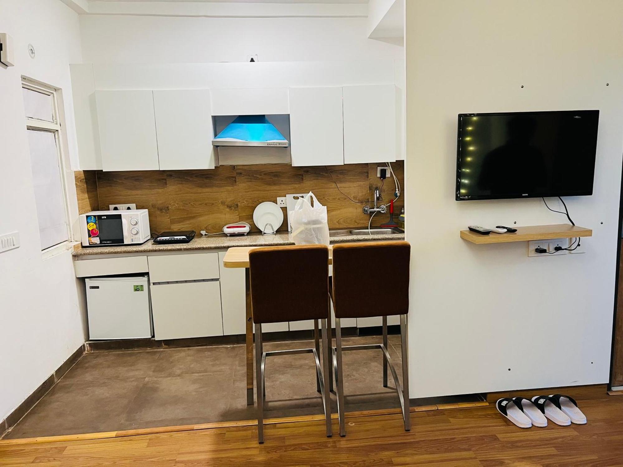 Apartment Netflix & Chill By Buddieshome