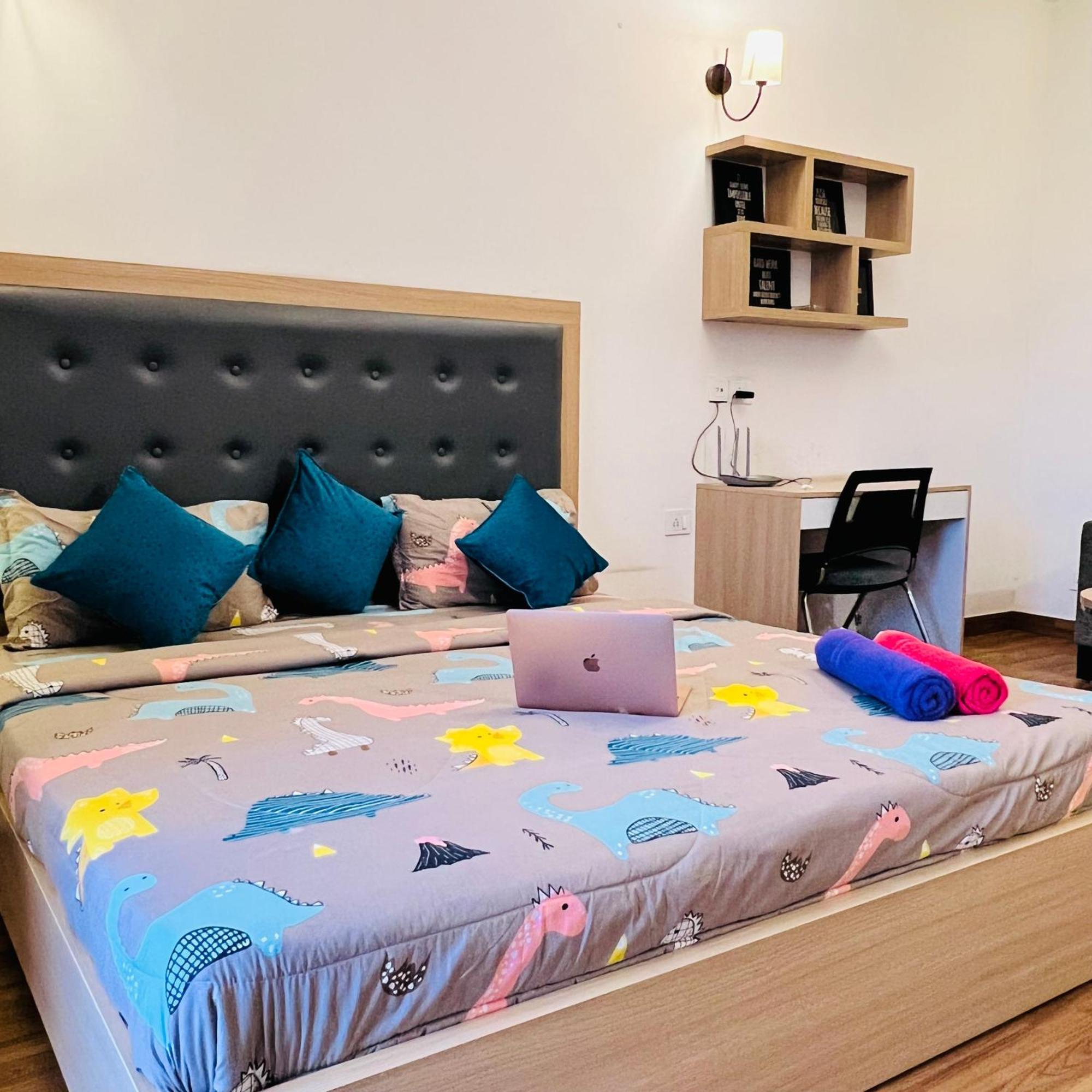 Netflix & Chill By Buddieshome